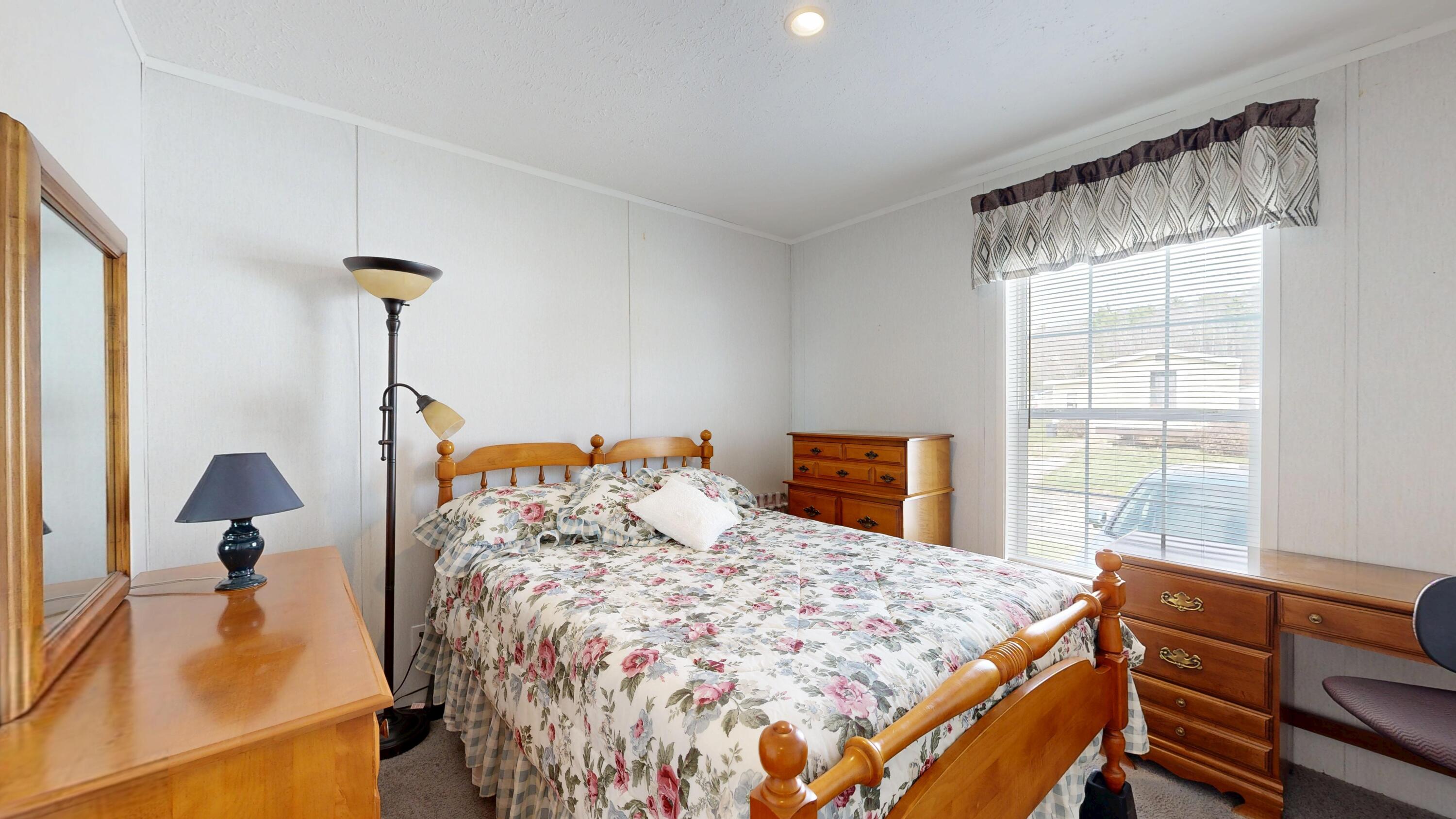 4 Sheldon Place Lewiston, ME 04240 - Photo 25 of 31 Bedroom