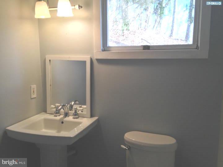 971 Broad Run Road West Chester, PA 19380 - Photo 11 of 25 Bathroom