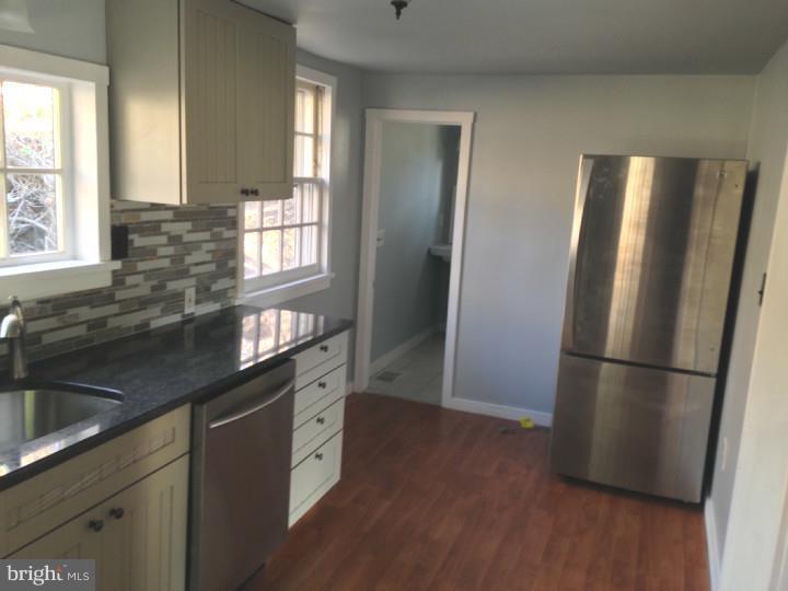 971 Broad Run Road West Chester, PA 19380 - Photo 9 of 25 Kitchen