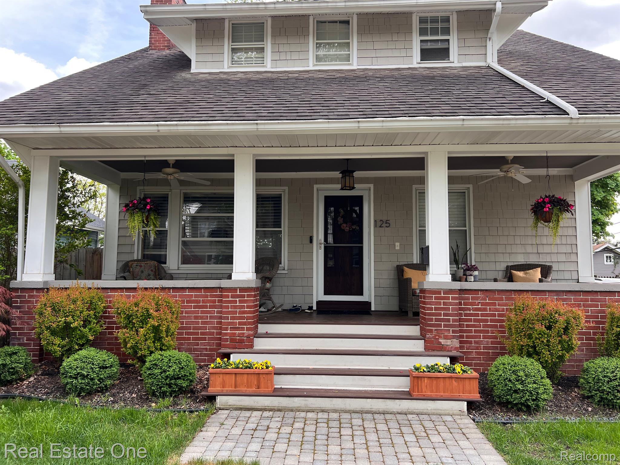125 Albertson Street Rochester, MI 48307 - Photo 2 of 34 Gallery Image 2