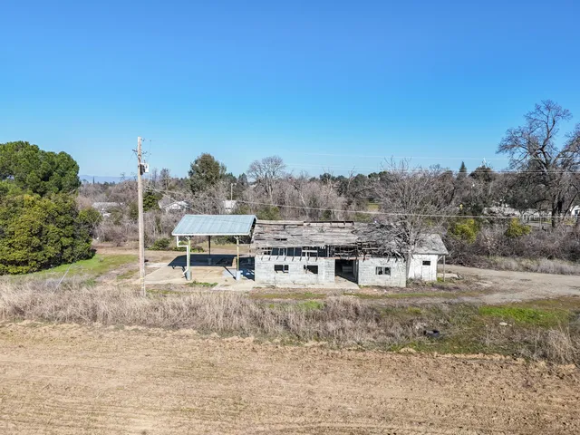 a view of a large building