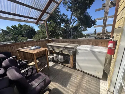 $700,000 | 1925 East 27th Street, Oakland, CA 94606