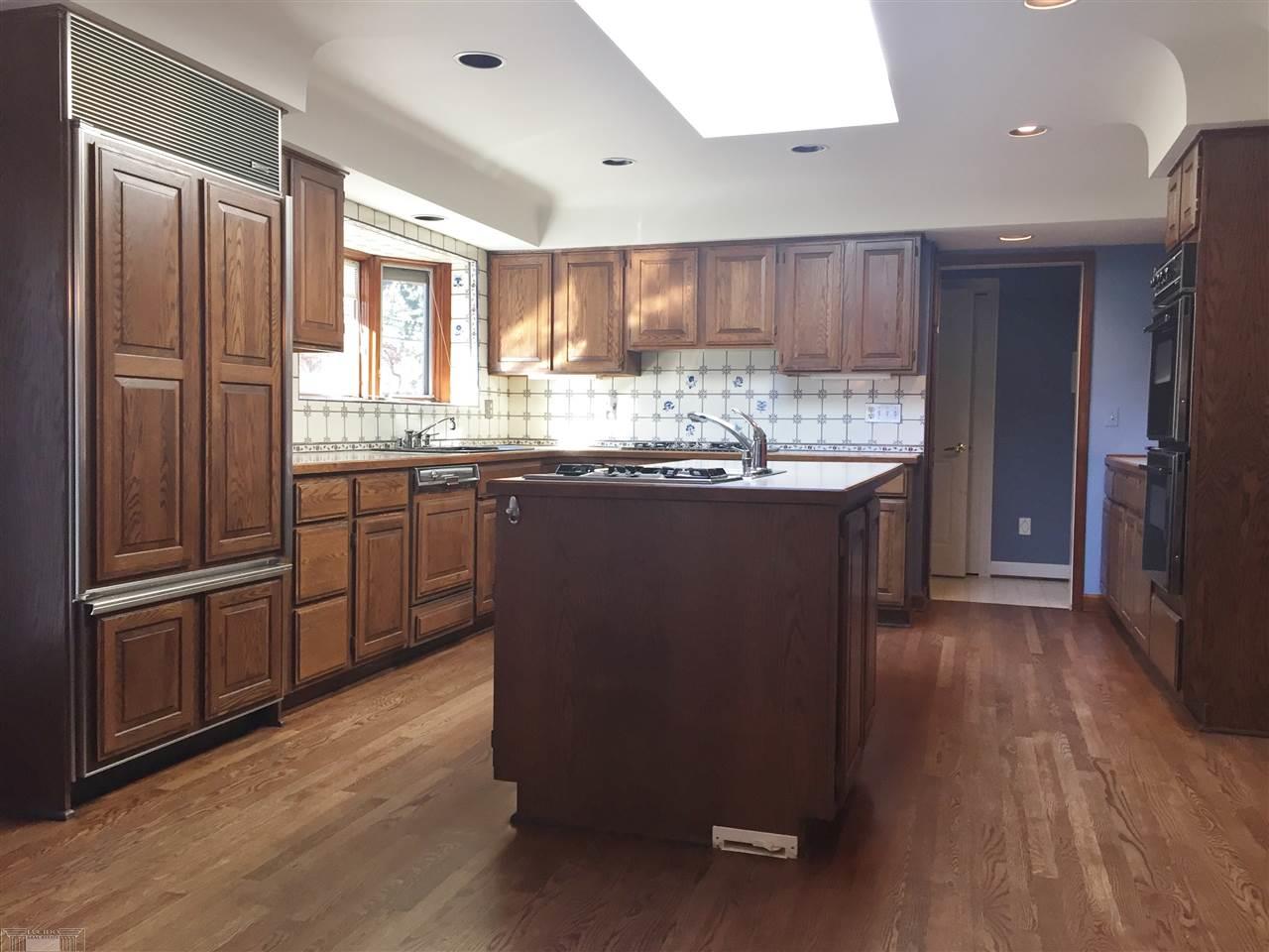 47 Willison Road Grosse Pointe Shores, MI 48236 - Photo 10 of 19