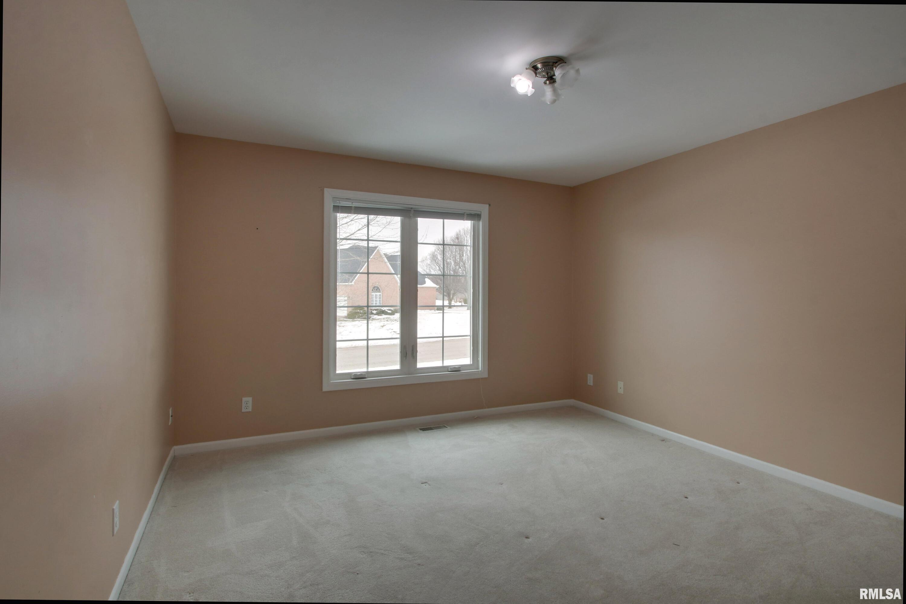 1107 Peach Tree Lane Quincy, IL 62305 - Photo 15 of 26