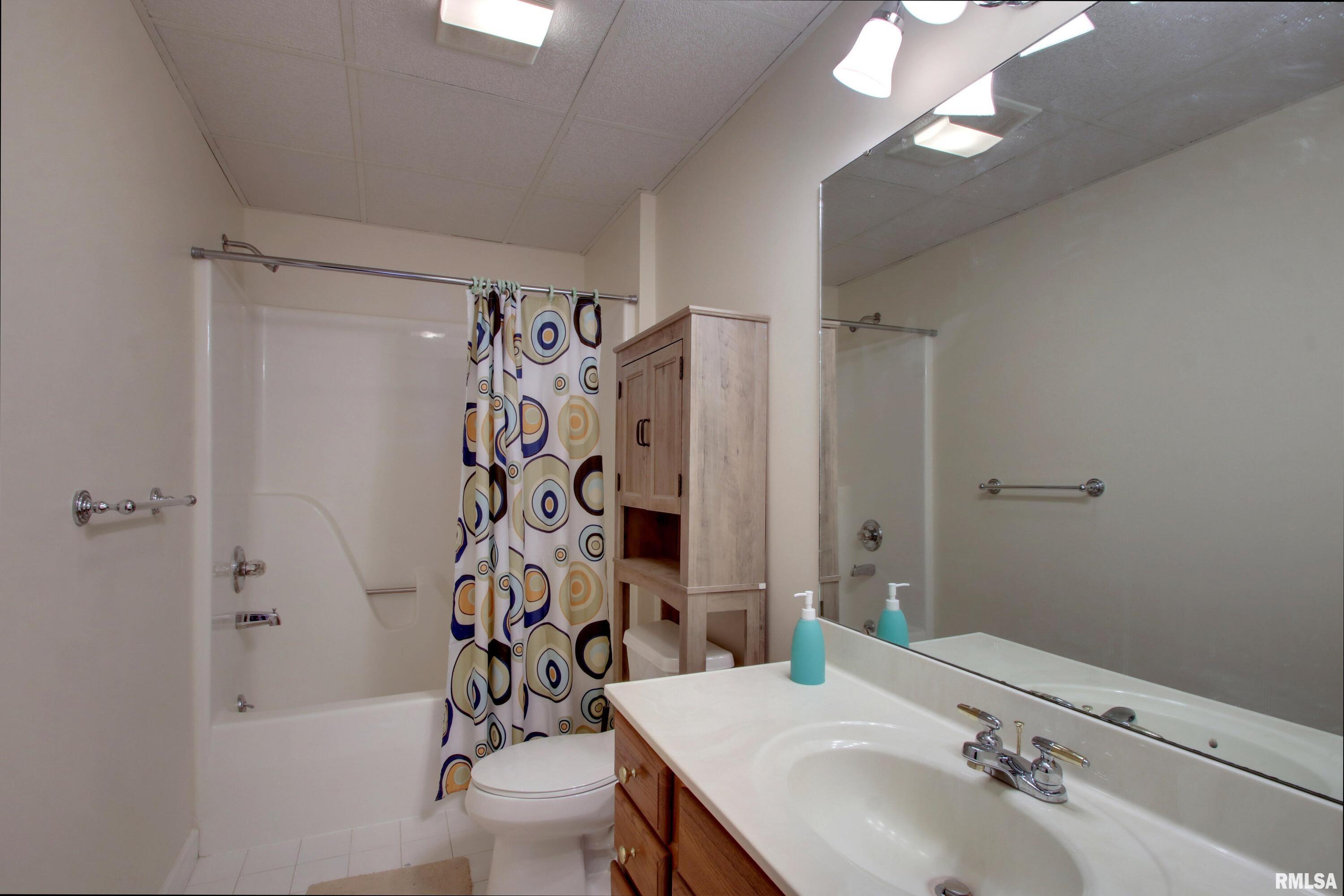 1107 Peach Tree Lane Quincy, IL 62305 - Photo 17 of 26