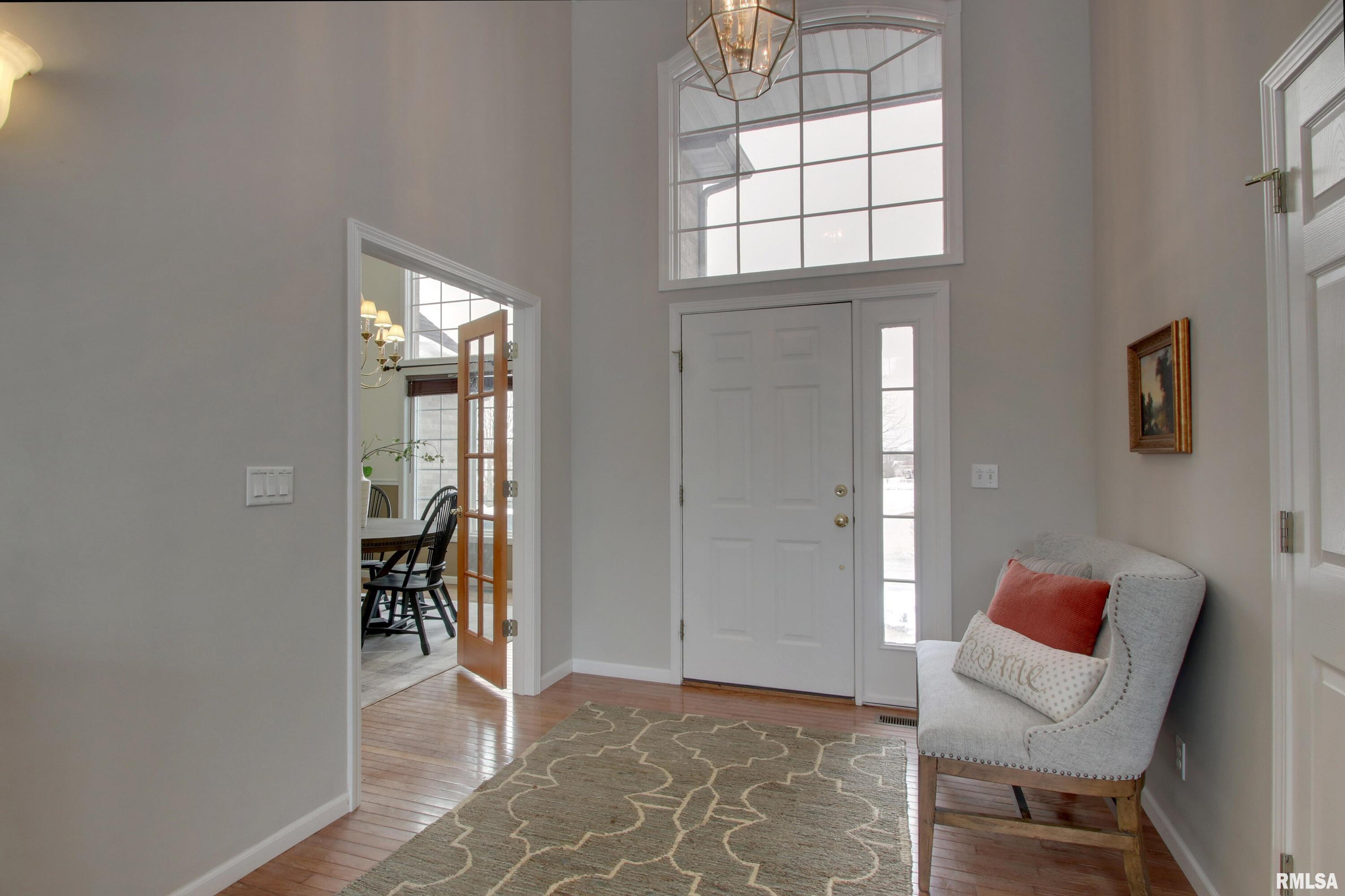 1107 Peach Tree Lane Quincy, IL 62305 - Photo 3 of 26