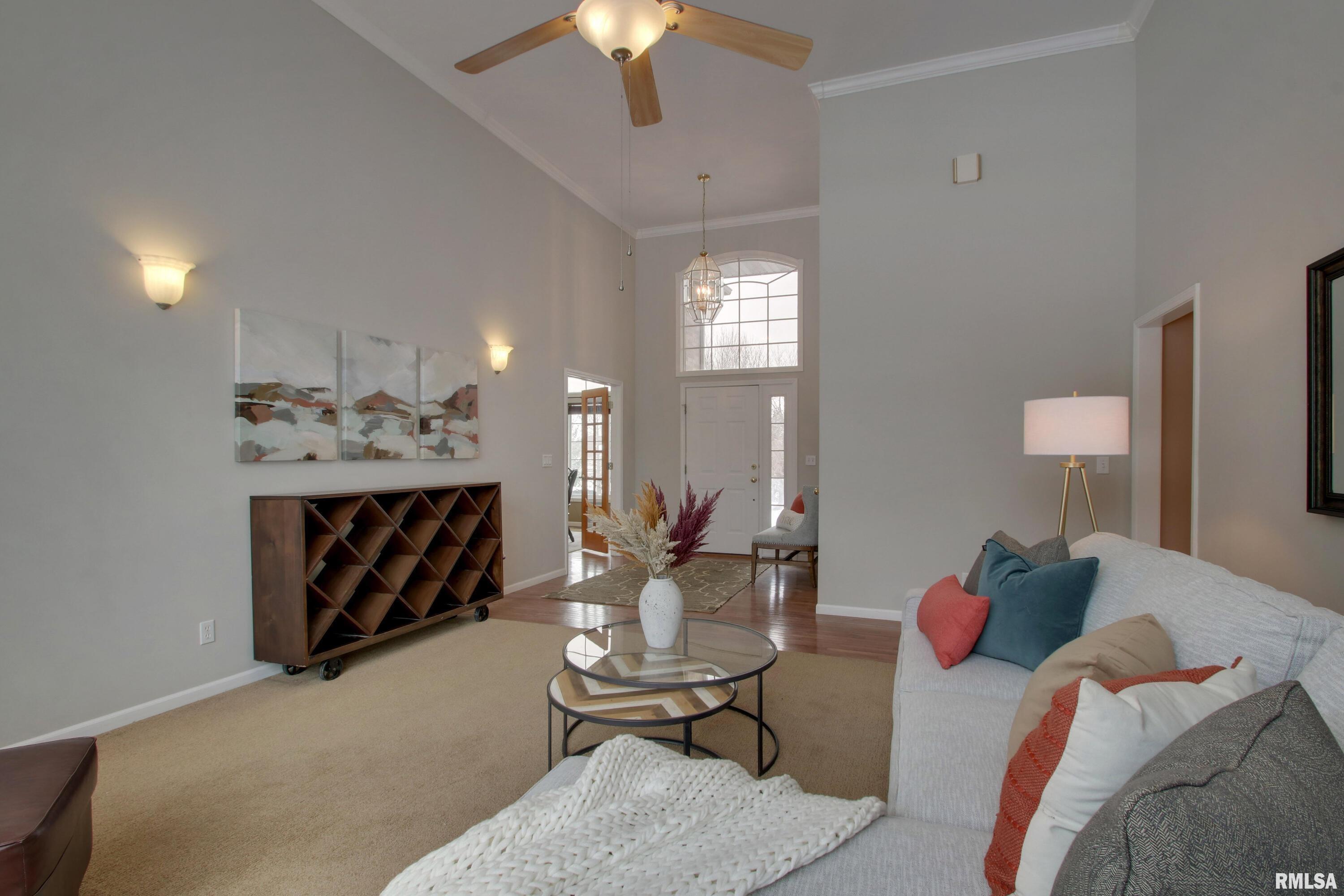 1107 Peach Tree Lane Quincy, IL 62305 - Photo 4 of 26