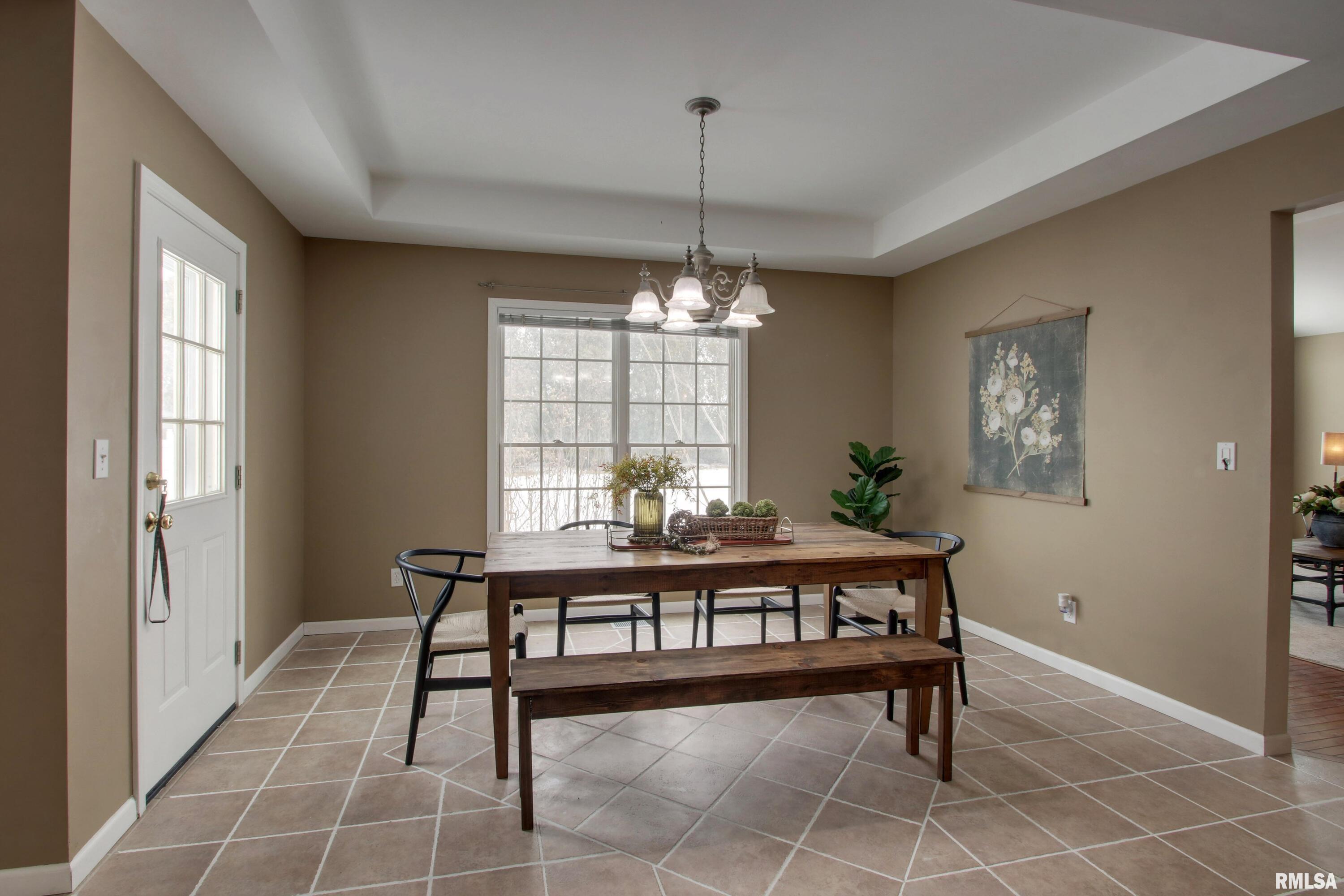 1107 Peach Tree Lane Quincy, IL 62305 - Photo 6 of 26