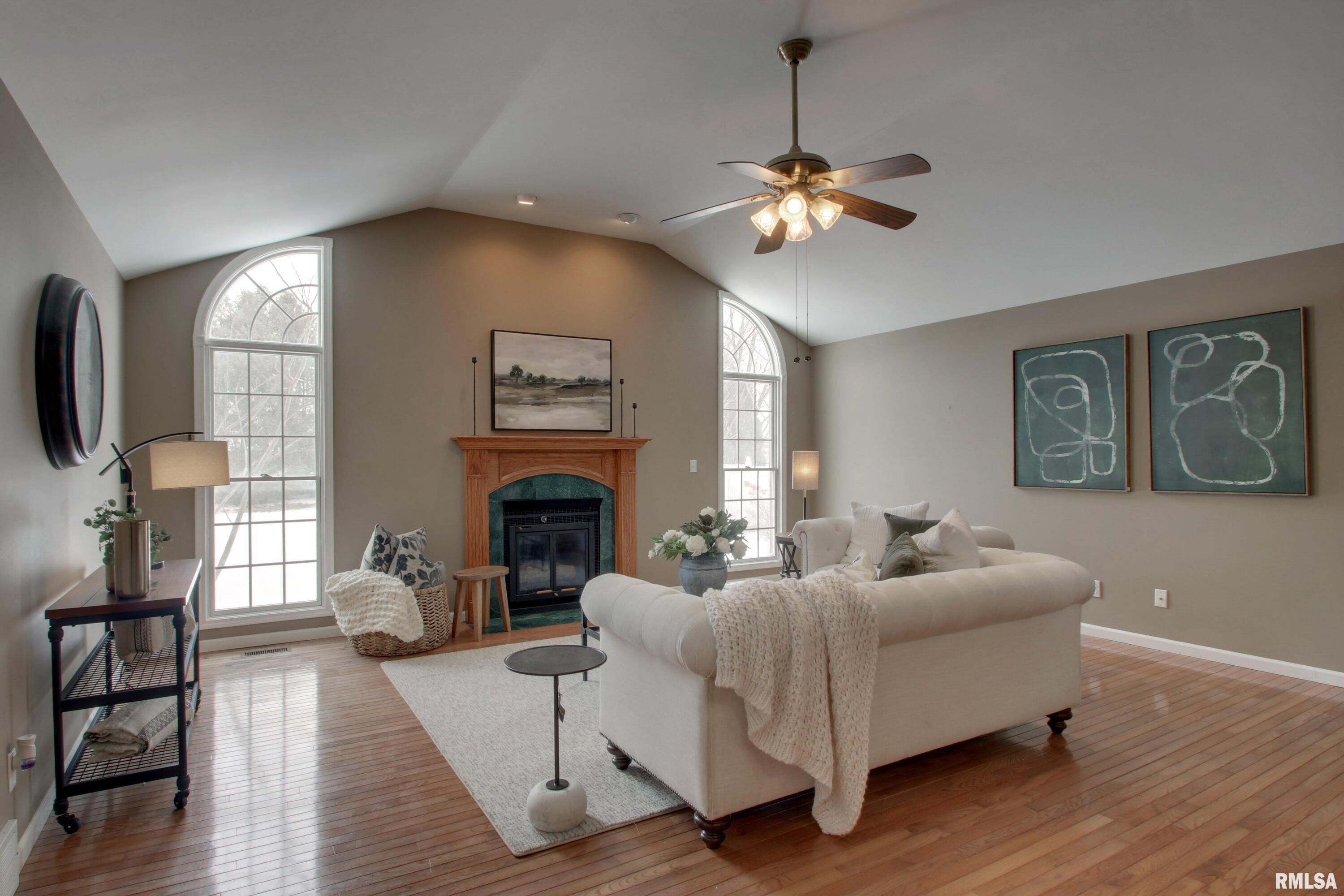 1107 Peach Tree Lane Quincy, IL 62305 - Photo 7 of 26