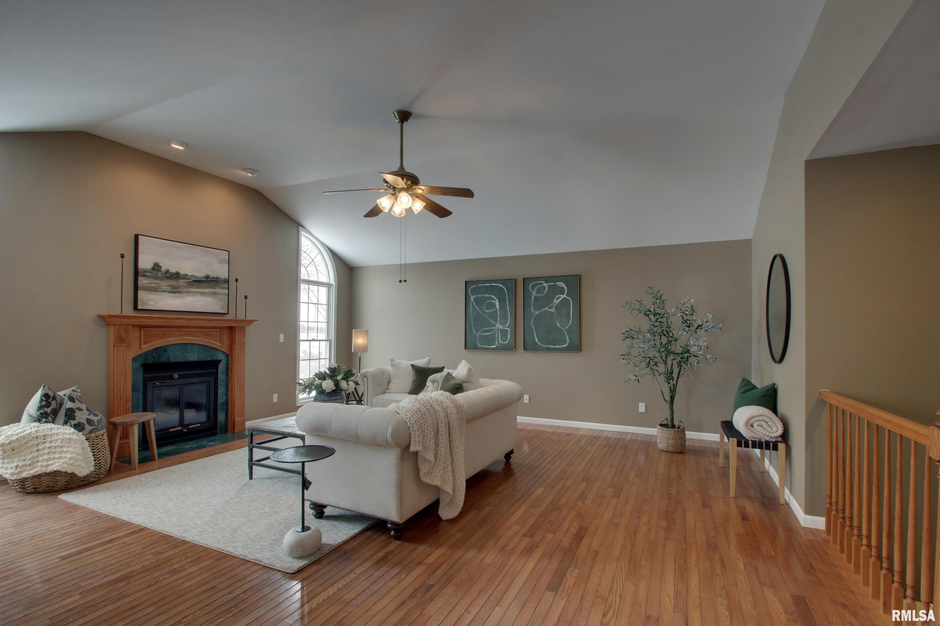 1107 Peach Tree Lane Quincy, IL 62305 - Photo 8 of 26