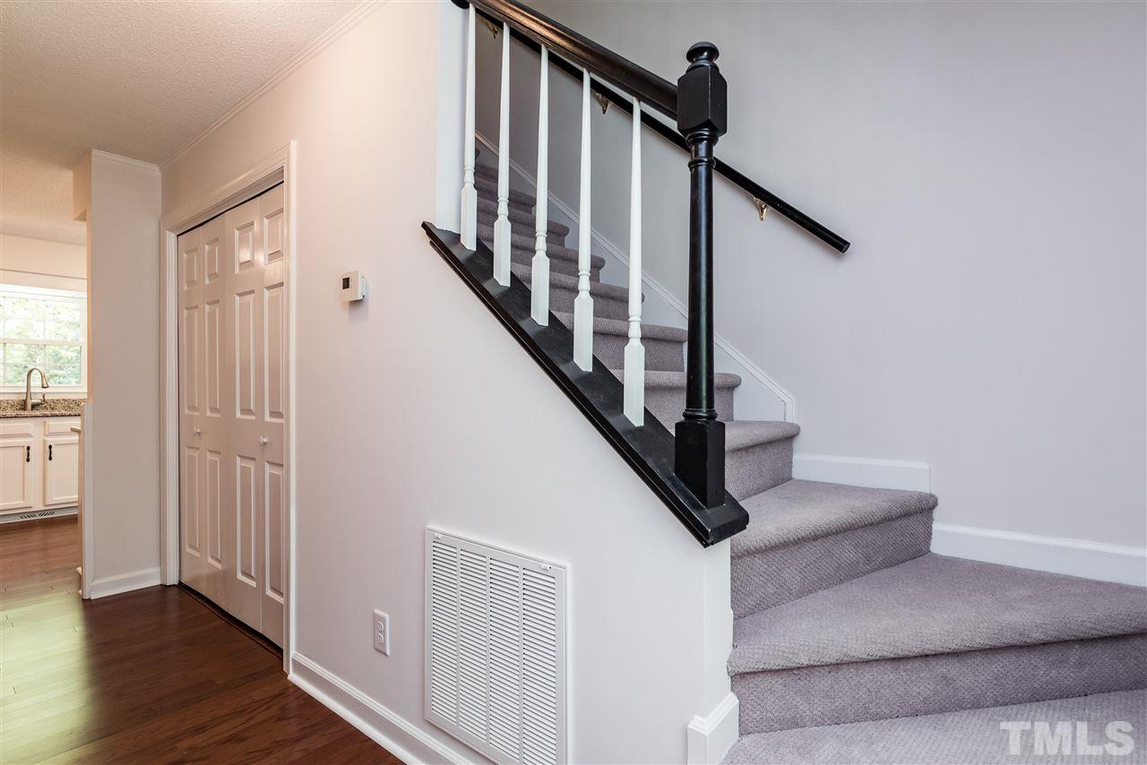 810 Temple Street Raleigh, NC 27609 - Photo 5 of 24 Gallery Image 5