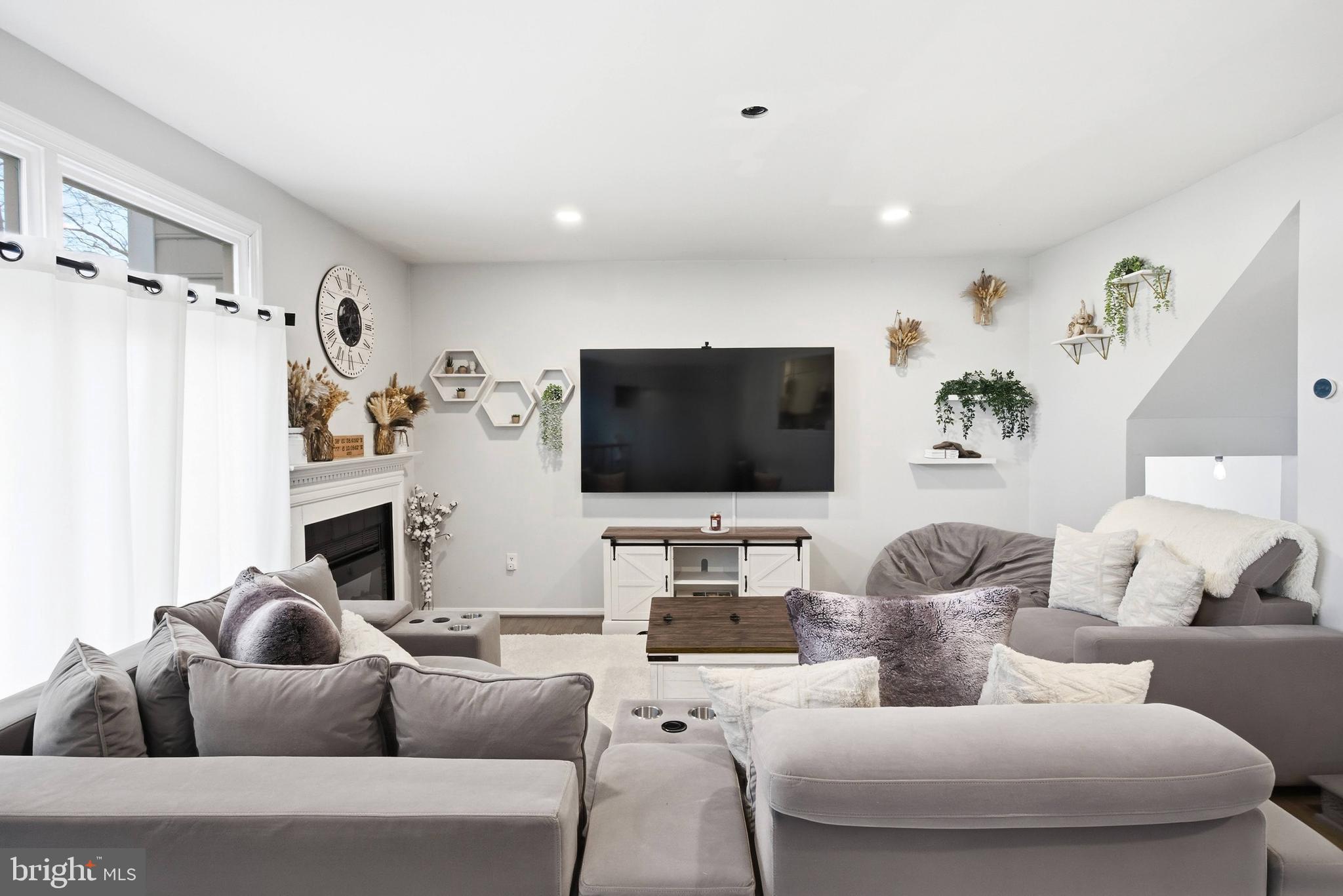 9622 Ridge Avenue Fairfax, VA 22030 - Photo 5 of 45