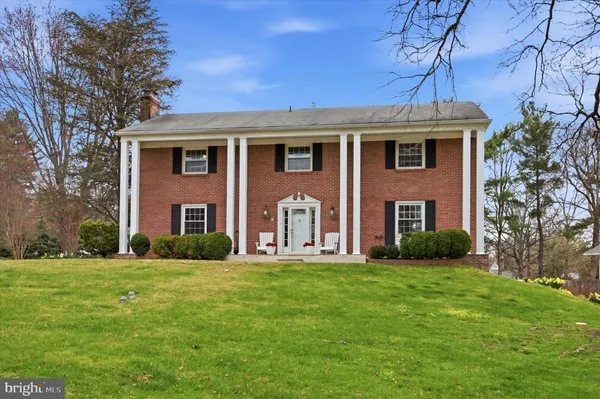 $1,050,000 | 560 Watford Lane, Berwyn, PA 19312