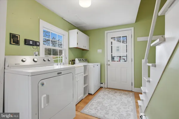 $1,050,000 | 560 Watford Lane, Berwyn, PA 19312