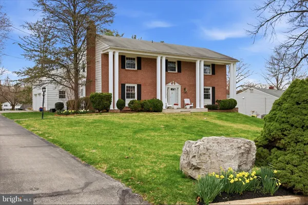$1,050,000 | 560 Watford Lane, Berwyn, PA 19312
