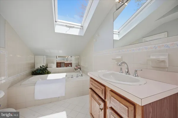 $1,050,000 | 560 Watford Lane, Berwyn, PA 19312