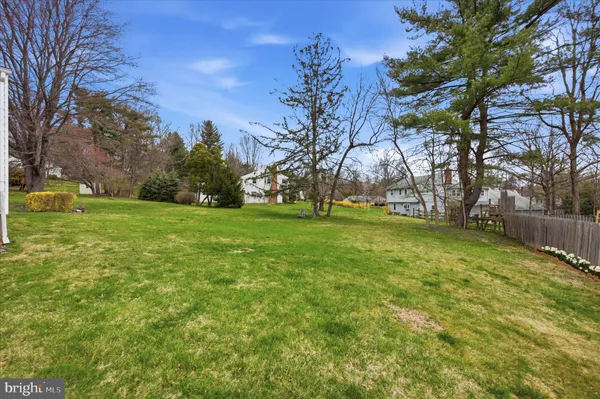 $1,050,000 | 560 Watford Lane, Berwyn, PA 19312