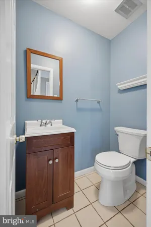 $1,050,000 | 560 Watford Lane, Berwyn, PA 19312