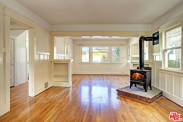 121 Wavecrest Avenue Venice, CA 90291 - Photo 2 of 13