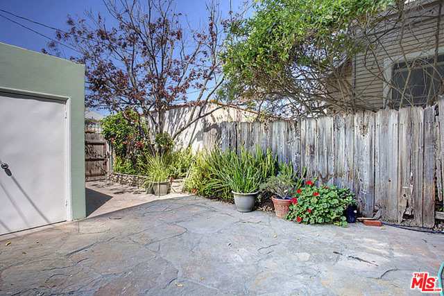 121 Wavecrest Avenue Venice, CA 90291 - Photo 11 of 13