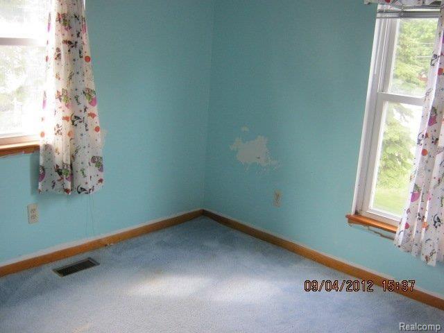 26448 Rialto Street Madison Heights, MI 48071 - Photo 2 of 8 IMG_0022.JPG