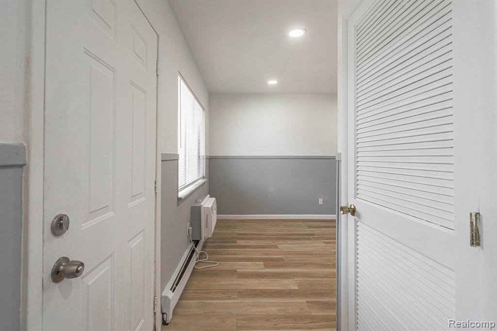 2475 South Commerce Road, Unit 10 Walled Lake, MI 48390 - Photo 18 of 31