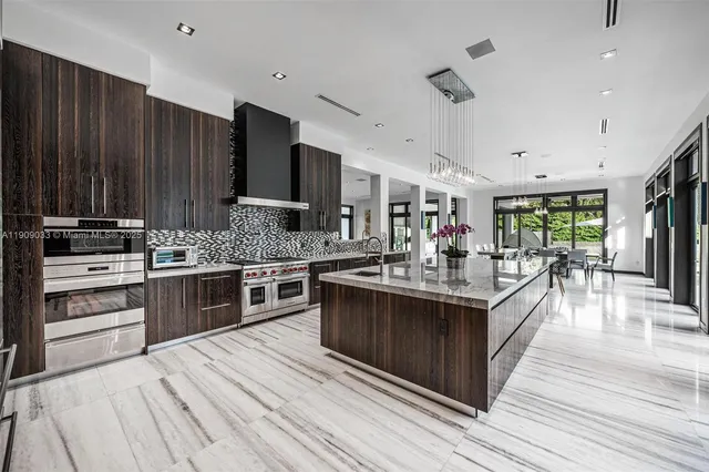 $13,850,000 | 8961 Southwest 62nd Court, Pinecrest, FL 33156