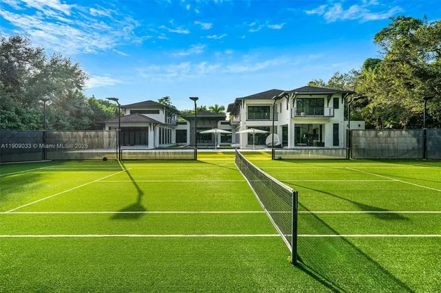 $13,850,000 | 8961 Southwest 62nd Court, Pinecrest, FL 33156