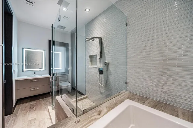 $13,850,000 | 8961 Southwest 62nd Court, Pinecrest, FL 33156