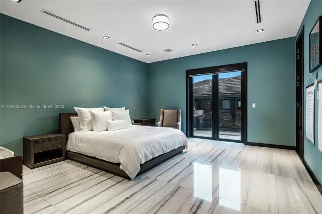 $13,850,000 | 8961 Southwest 62nd Court, Pinecrest, FL 33156