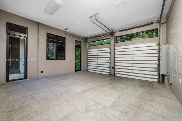 $13,850,000 | 8961 Southwest 62nd Court, Pinecrest, FL 33156