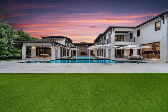 $13,850,000 | 8961 Southwest 62nd Court, Pinecrest, FL 33156