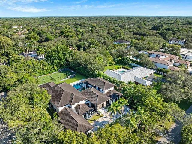 $13,850,000 | 8961 Southwest 62nd Court, Pinecrest, FL 33156