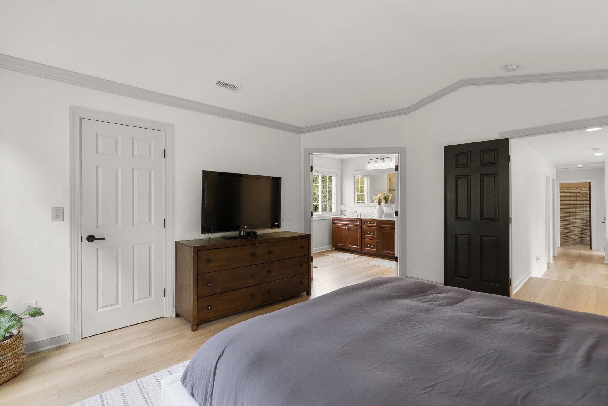2730 Howard Grove Road Davidsonville, MD 21035 - Photo 29 of 68 Primary bedroom w/ closet w/ built-in organization