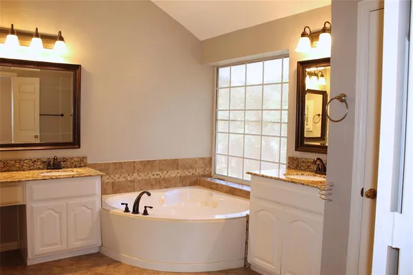 $4,400 | 2719 Hidden Lake Drive, Grapevine, TX 76051