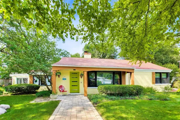 $595,000 | 1353 Golf Avenue, Highland Park, IL 60035