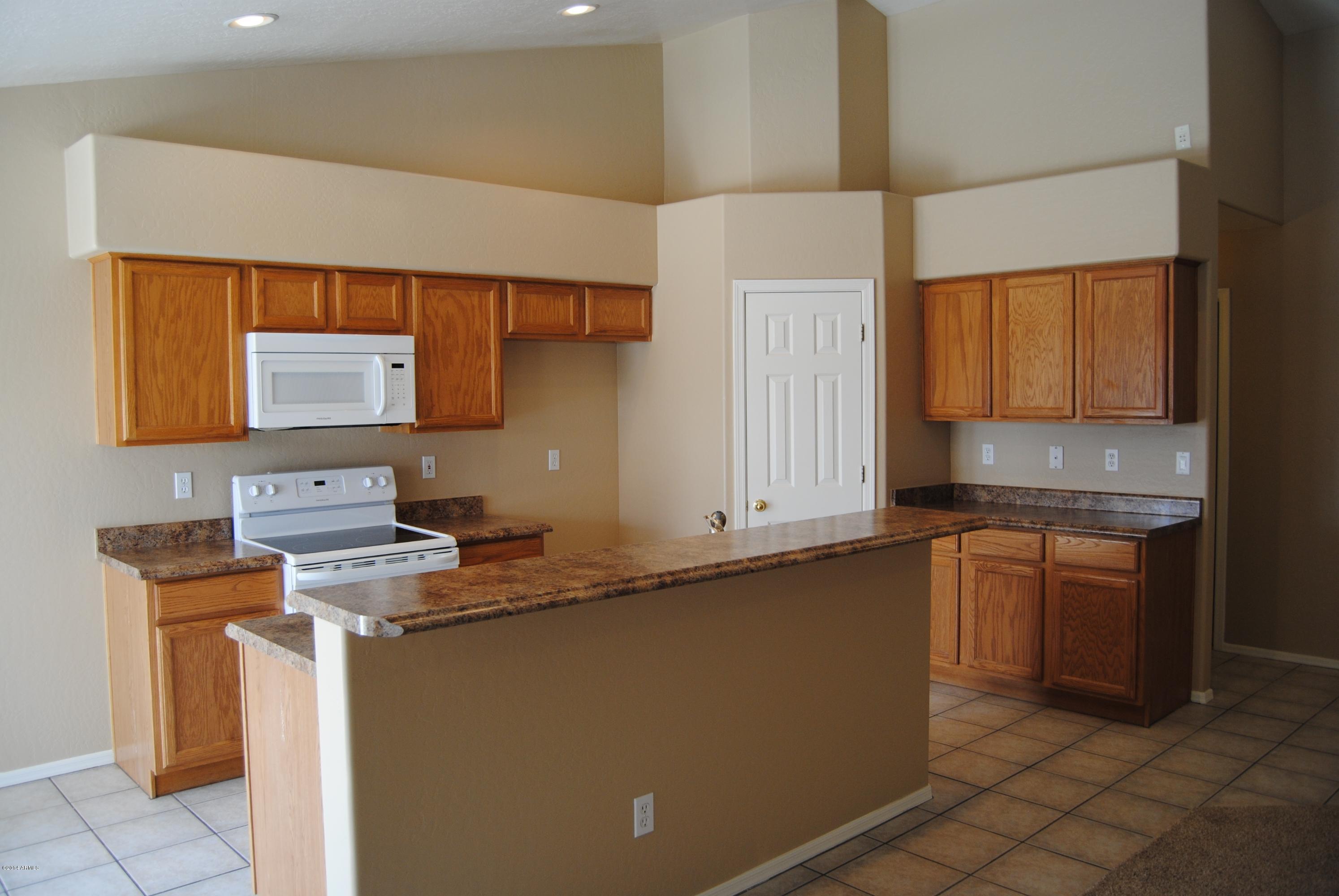 11515 East Decatur Street Mesa, AZ 85207 - Photo 3 of 24 Center Island Kitchen & Breakfast Bar