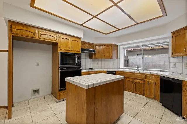 $525,000 | Undisclosed Address, Bakersfield, CA 93308