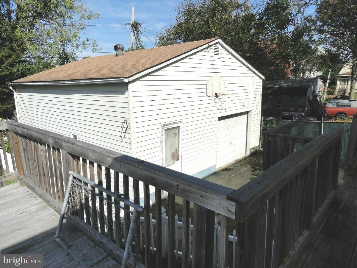 5504 Morello Road Baltimore, MD 21214 - Photo 20 of 24 HUGE 24 x 28 Garage WITH OFFICE and Electric
