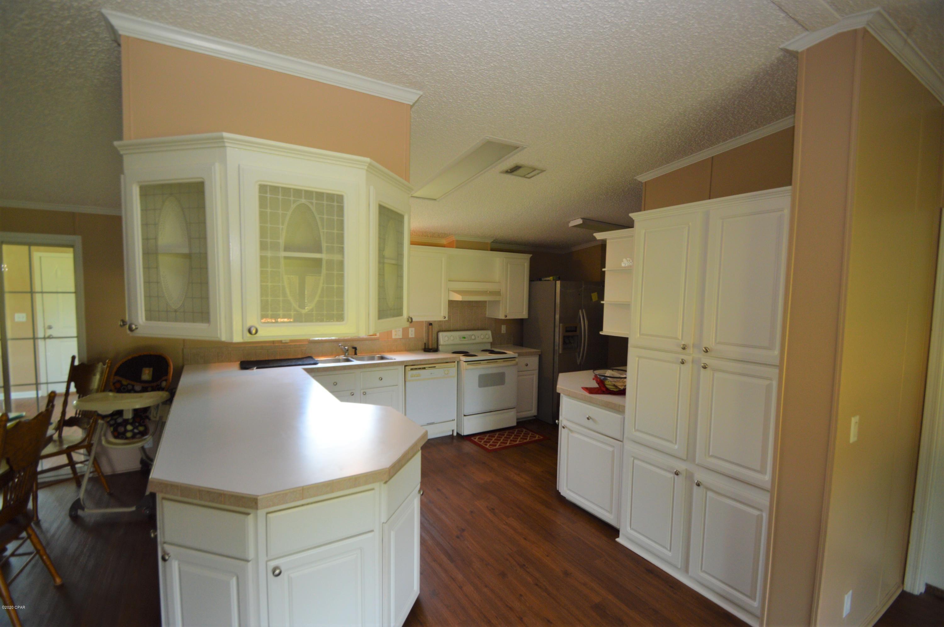 1981 Rooks Circle Cottondale, FL 32431 - Photo 4 of 7