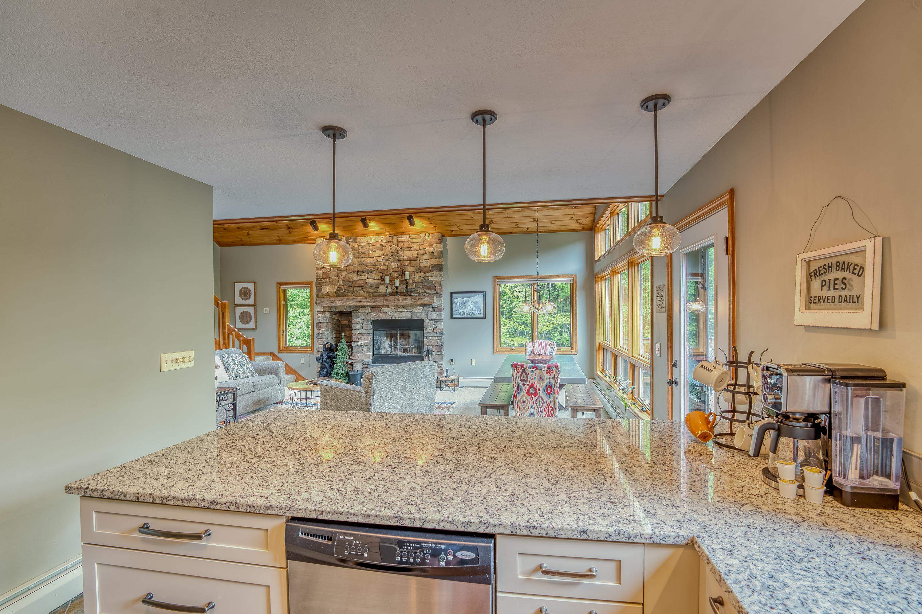 423 Hannah Loop, Unit 91 Carroll, NH 03595 - Photo 11 of 27 Gallery Image 11