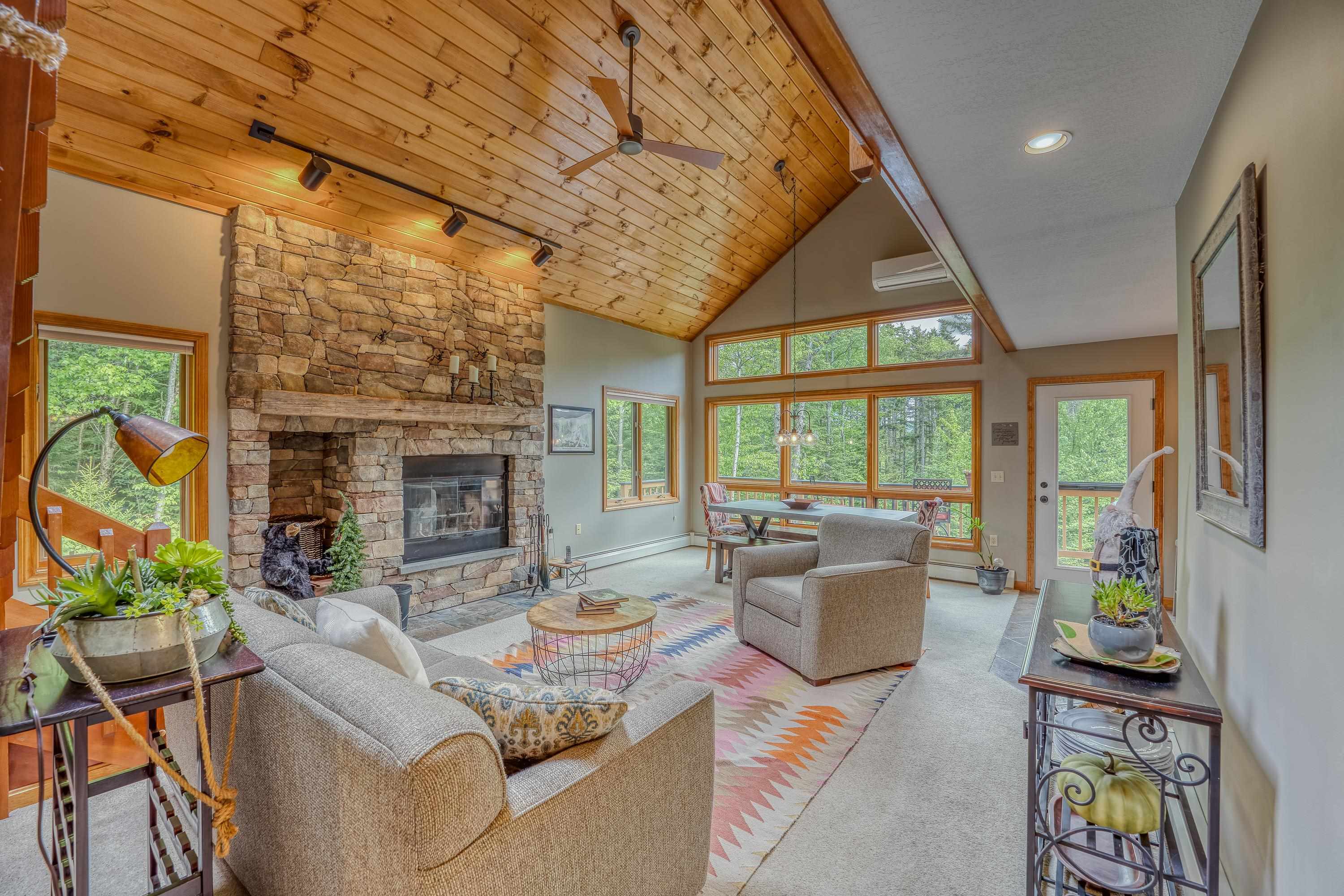 423 Hannah Loop, Unit 91 Carroll, NH 03595 - Photo 2 of 27 Gallery Image 2