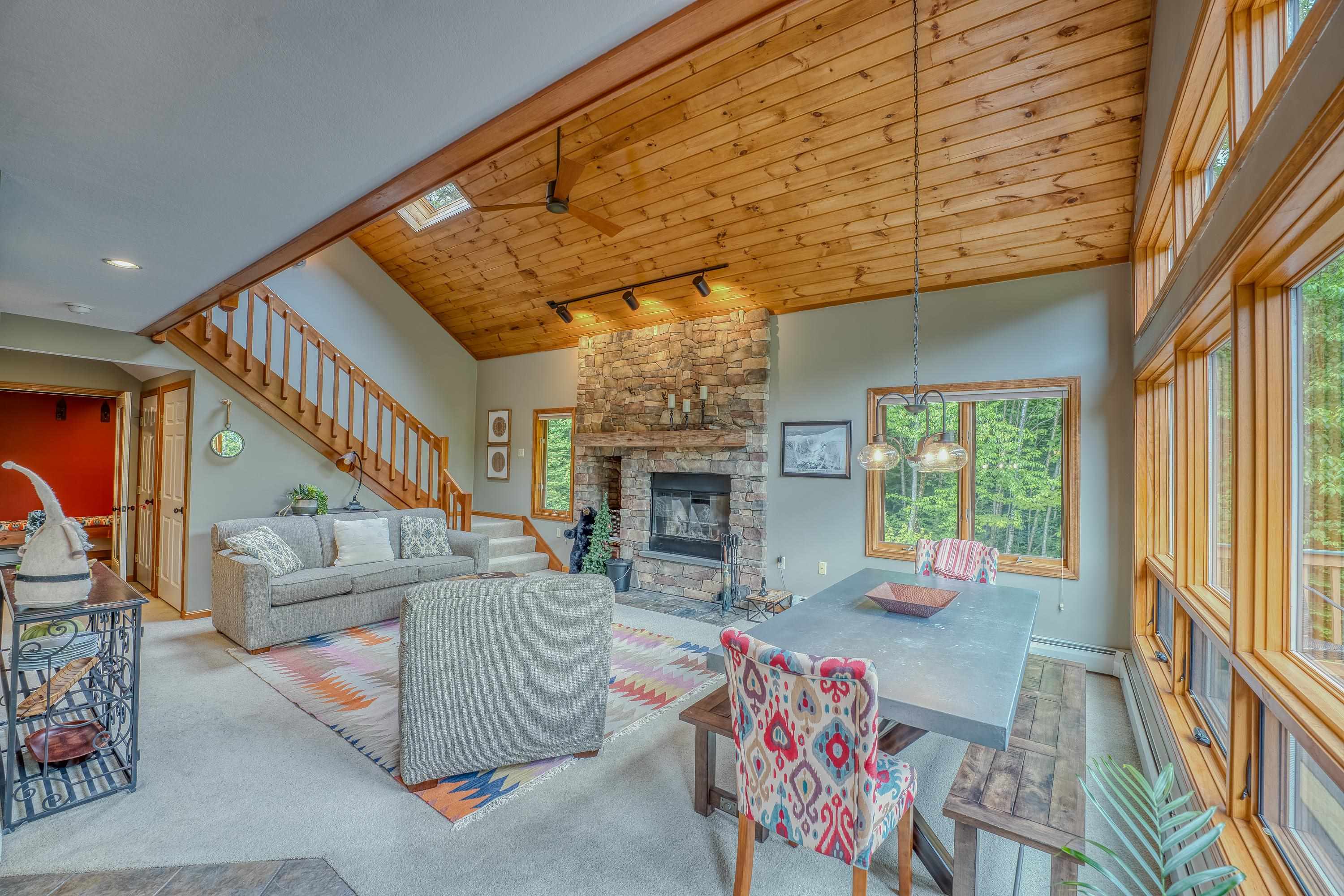 423 Hannah Loop, Unit 91 Carroll, NH 03595 - Photo 5 of 27 Gallery Image 5