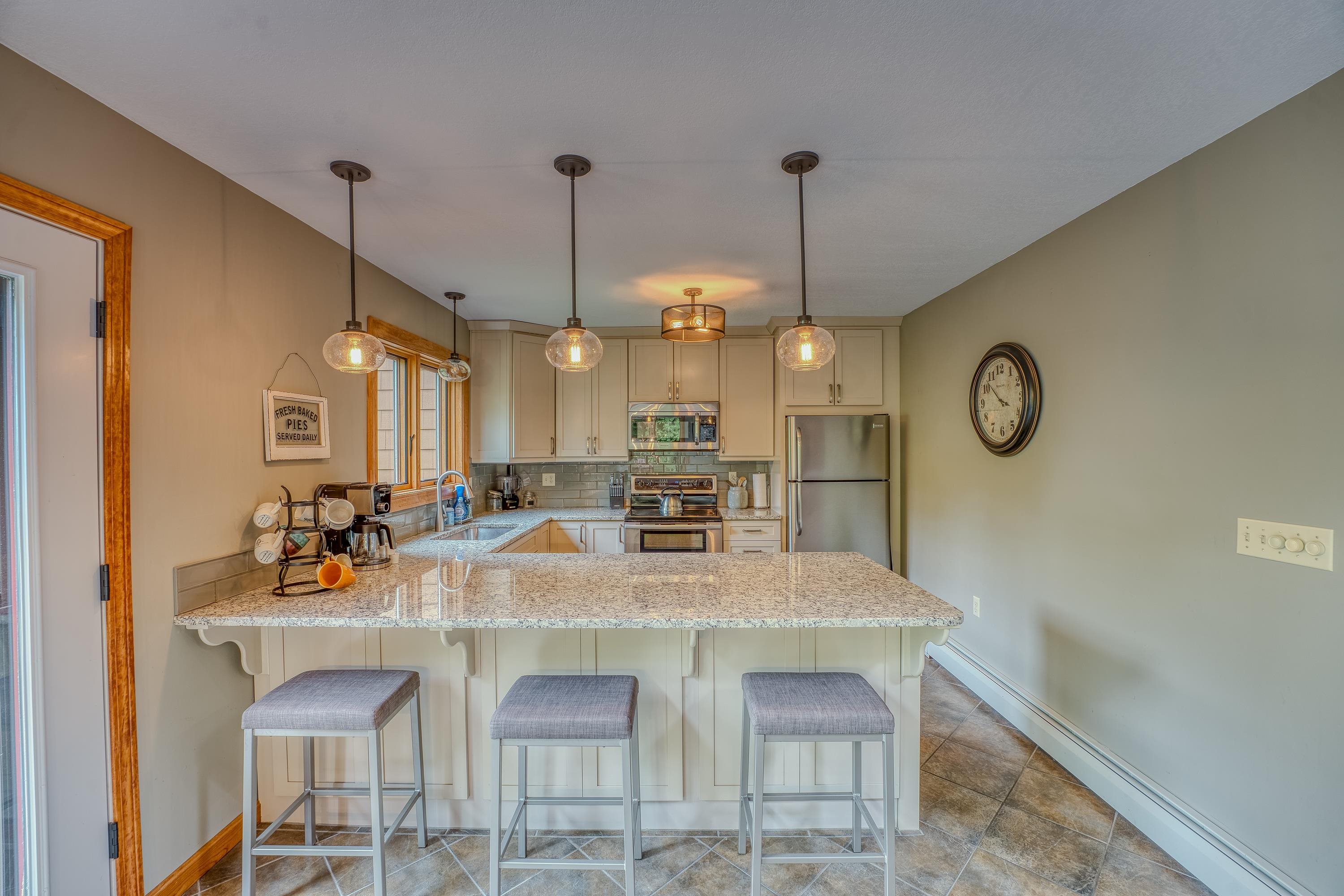 423 Hannah Loop, Unit 91 Carroll, NH 03595 - Photo 9 of 27 Gallery Image 9