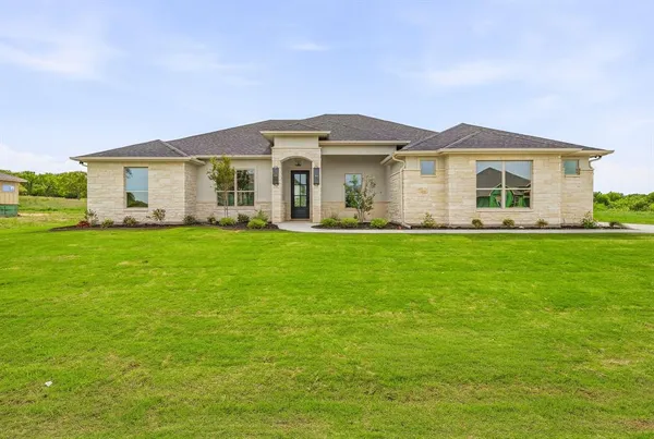 $669,900 | 103 Eagle Court, Glen Rose, TX 76043