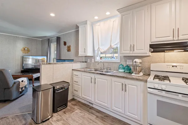 $124,900 | 37 Avenue C, Burlington, VT 05408
