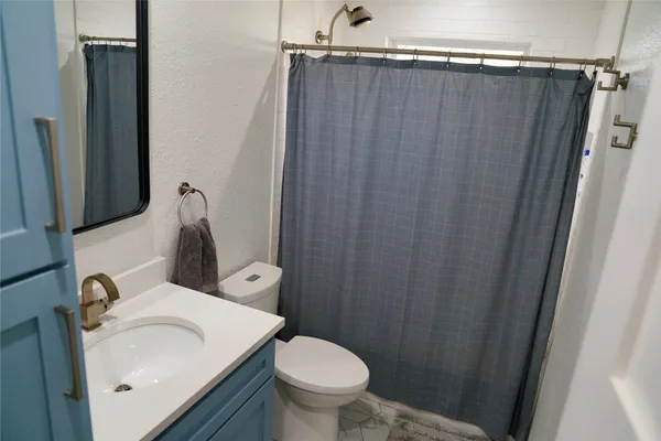 $479,000 | 204 Chippendale Avenue, Austin, TX 78745