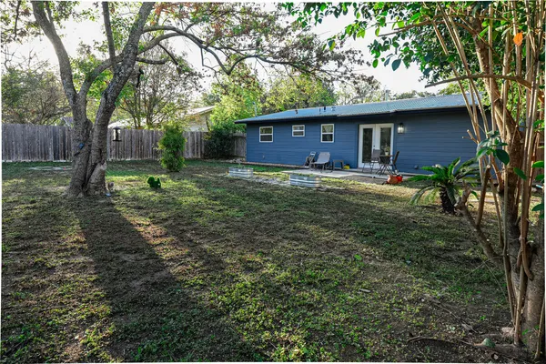 $479,000 | 204 Chippendale Avenue, Austin, TX 78745