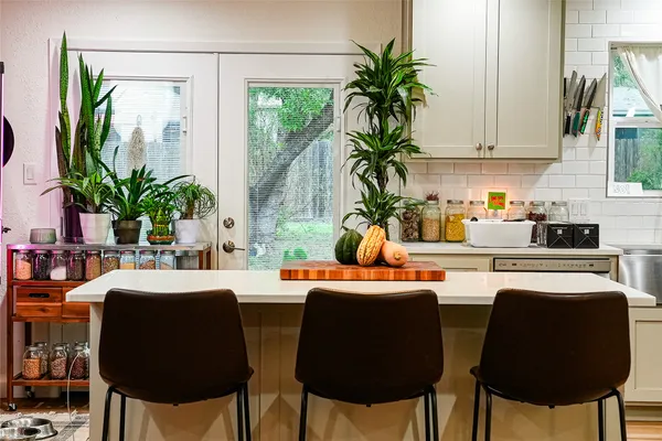 $479,000 | 204 Chippendale Avenue, Austin, TX 78745