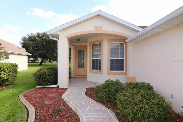 $2,000 | 5532 Sir Churchill Drive, Leesburg, FL 34748